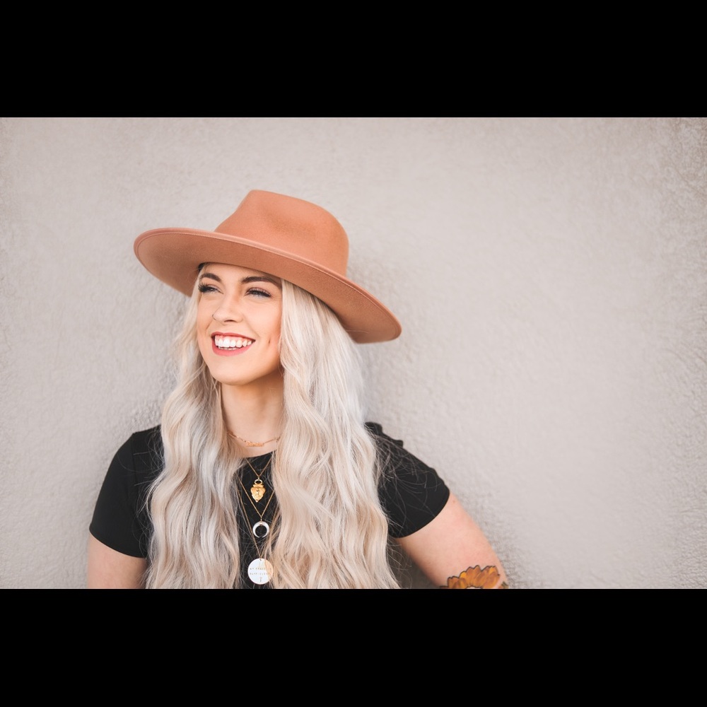 Meet your Posher, Rachel